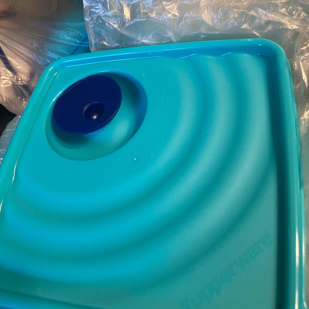 Tupperware Square Goody Box Set - Picture 3 of 4
